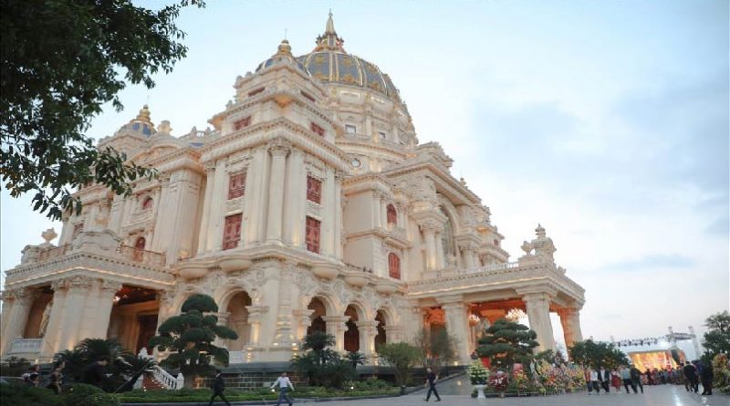 Choáng ngợp kiến trúc bên trong “cung điện” 1.000 tỷ của đại gia Ninh Bình